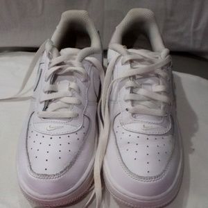 White Air Force One's size 2.5y